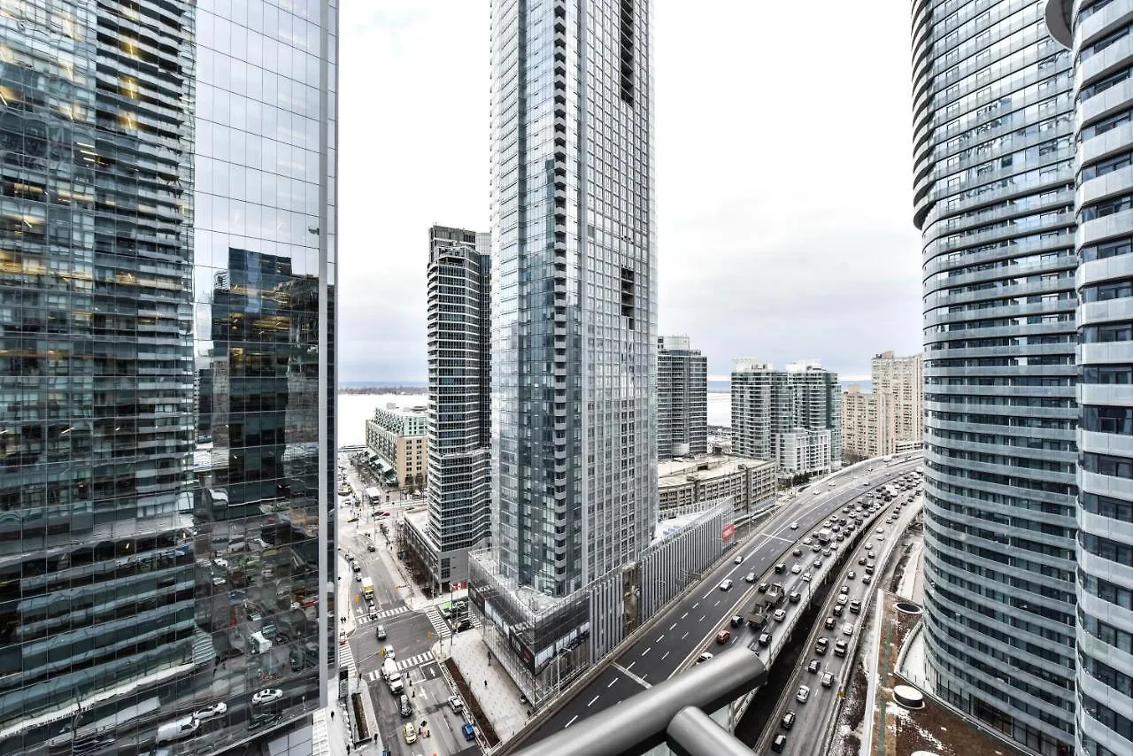 Sarkar Suites - Maple Leaf Square Toronto 0*,  Canada