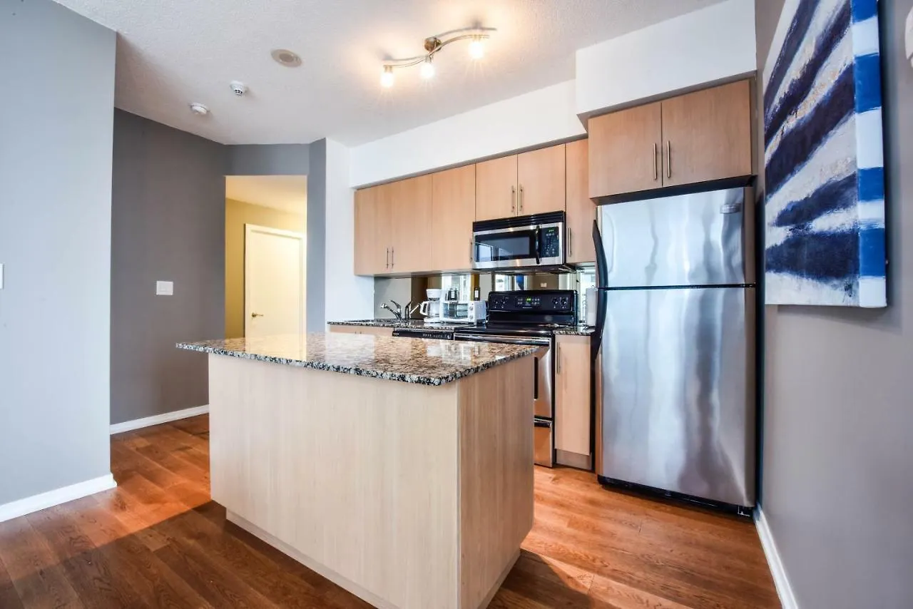 Sarkar Suites - Maple Leaf Square Toronto 0*,