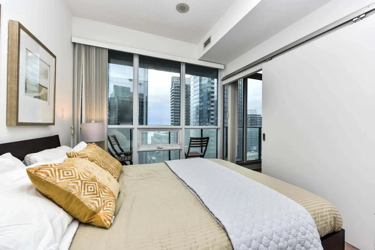 Sarkar Suites - Maple Leaf Square Toronto 0*,