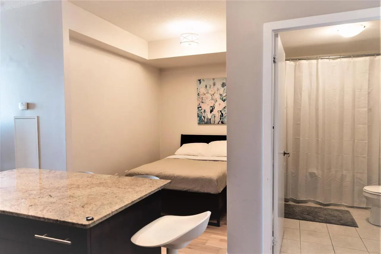Sarkar Suites - Maple Leaf Square Toronto Apartment